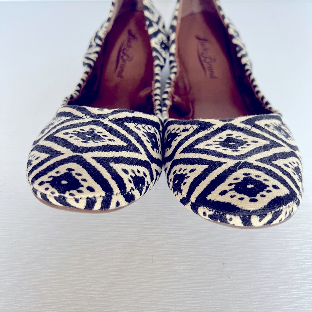 Lucky Brand Black and White Women's Shoes Size 7